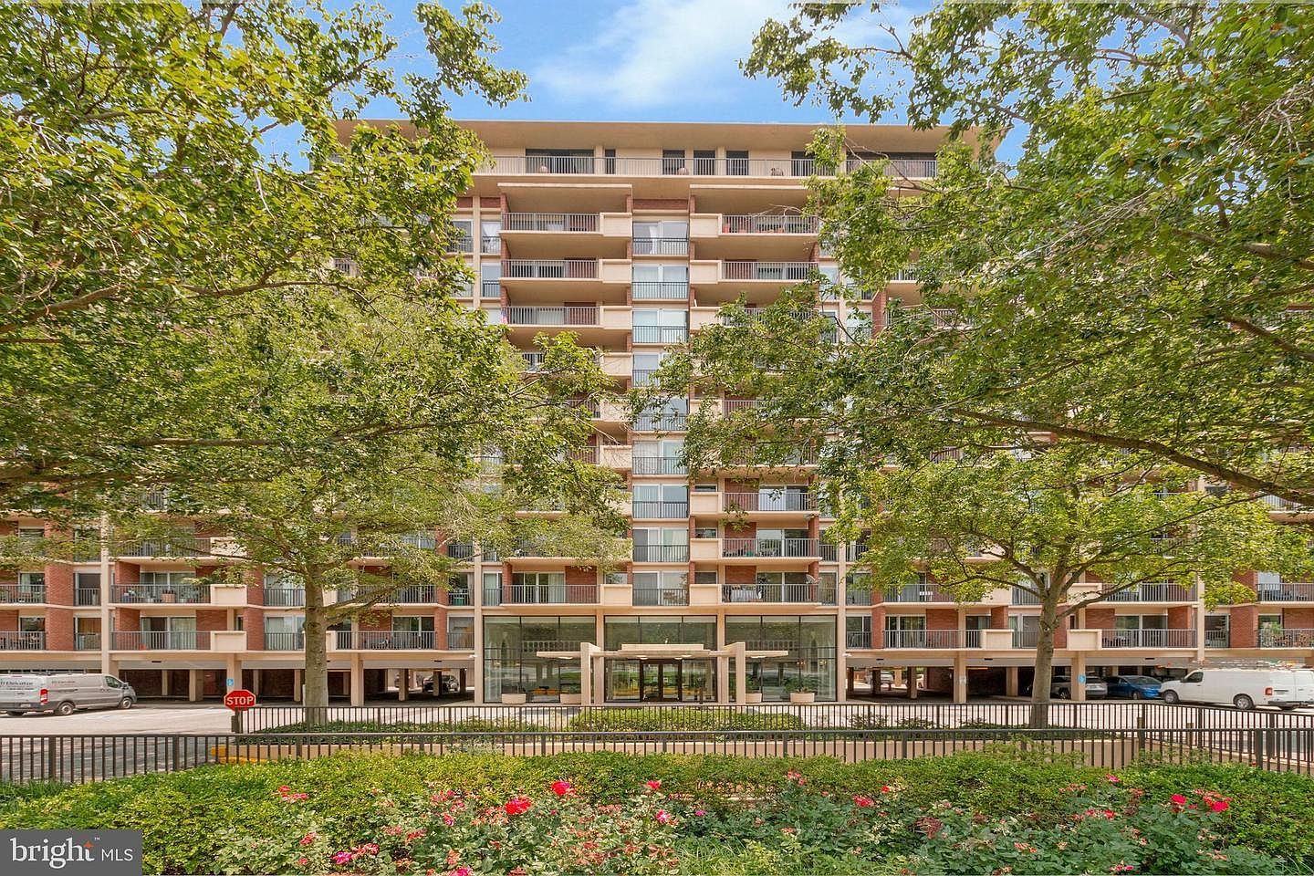 1300 Army Navy Dr APT 510 Arlington, VA 22202  | Condominium