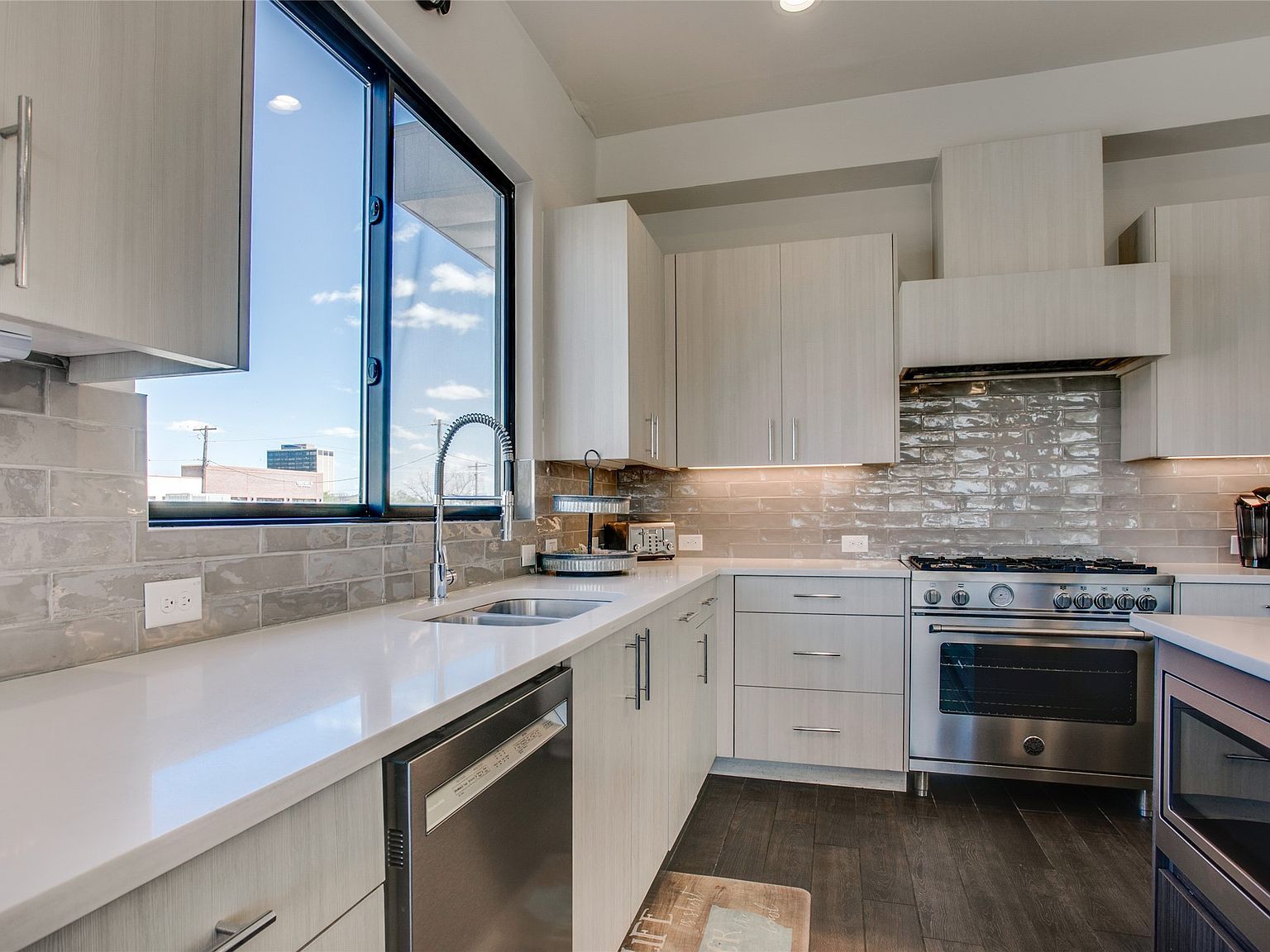 410 Melba St #1-2-4 Dallas, TX 75208  | Multi Family