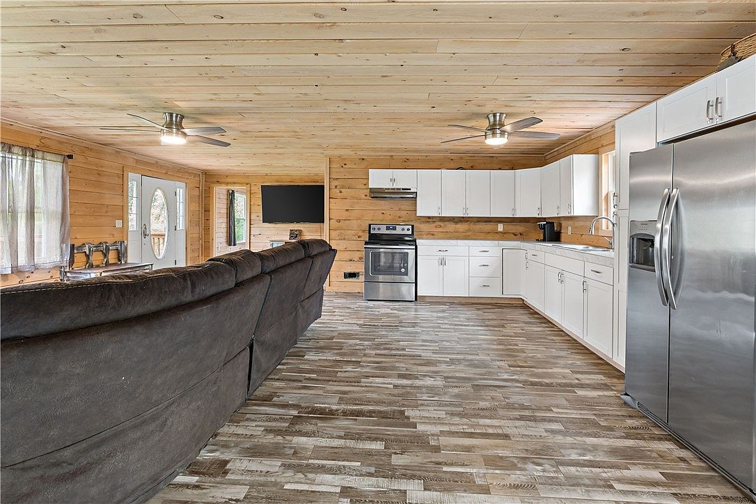 2629 River Dr Jamestown, PA 16134 | Single Family