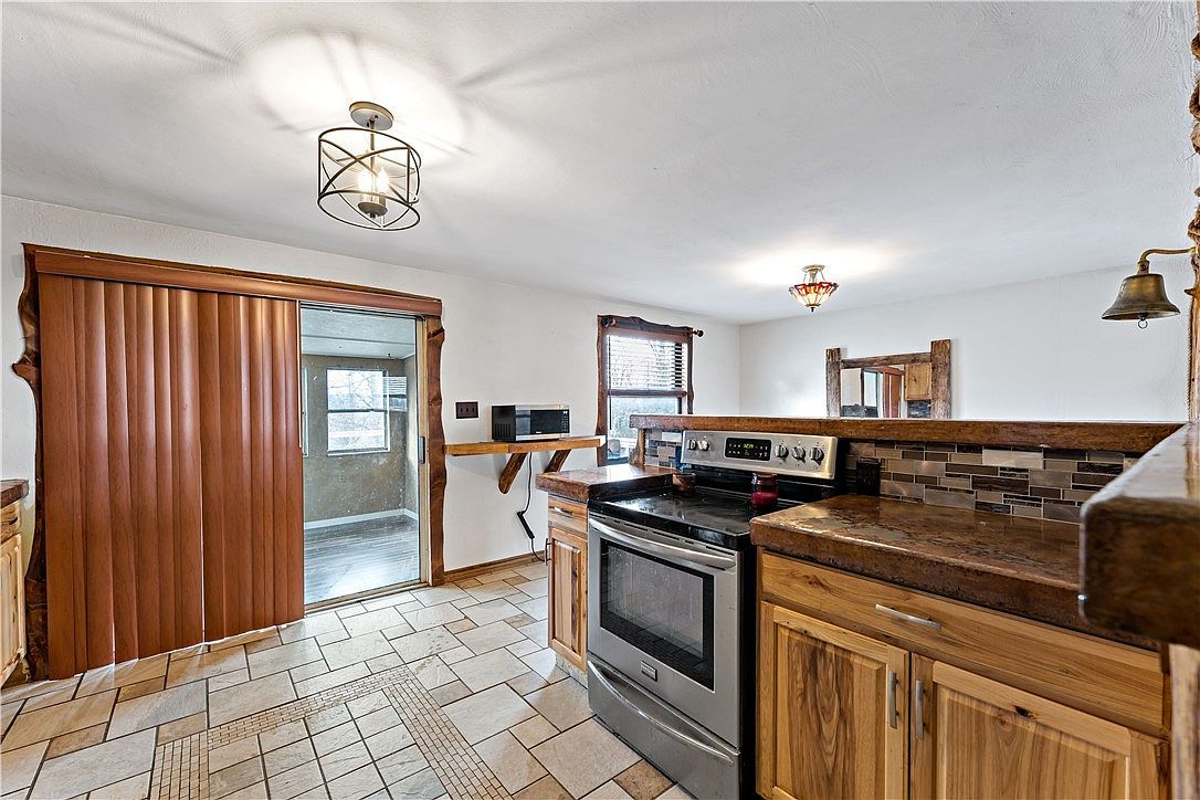 2011 Riverview Dr Finleyville, PA 15332  | Single Family