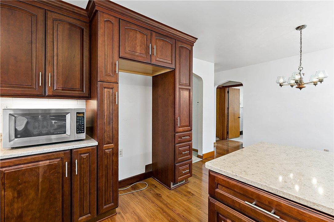 220 McClelland Rd N Canonsburg, PA 15317 | Single Family