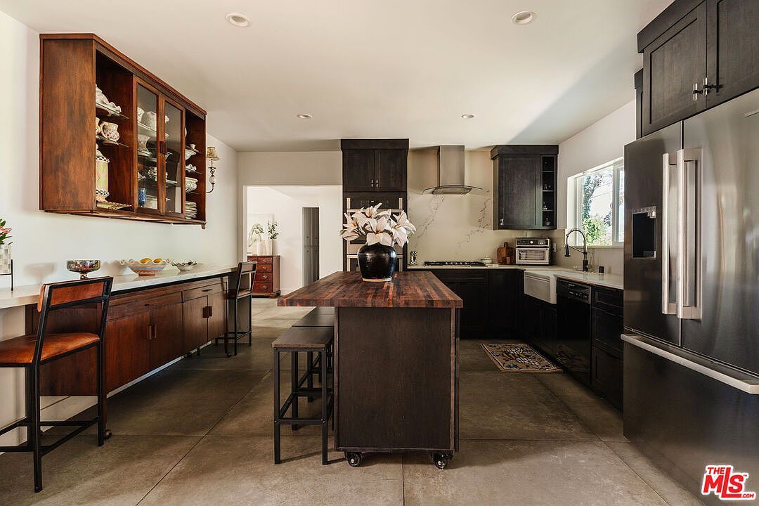 5813 El Canon Ave Woodland Hills, CA 91367 | Single Family