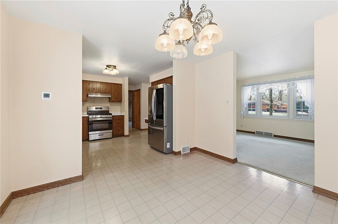 411 Kerry Dr Butler, PA 16001  | Single Family