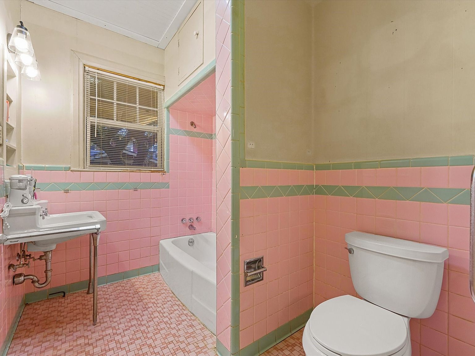 2221 Walnut St Greenville, TX 75401  | Single Family