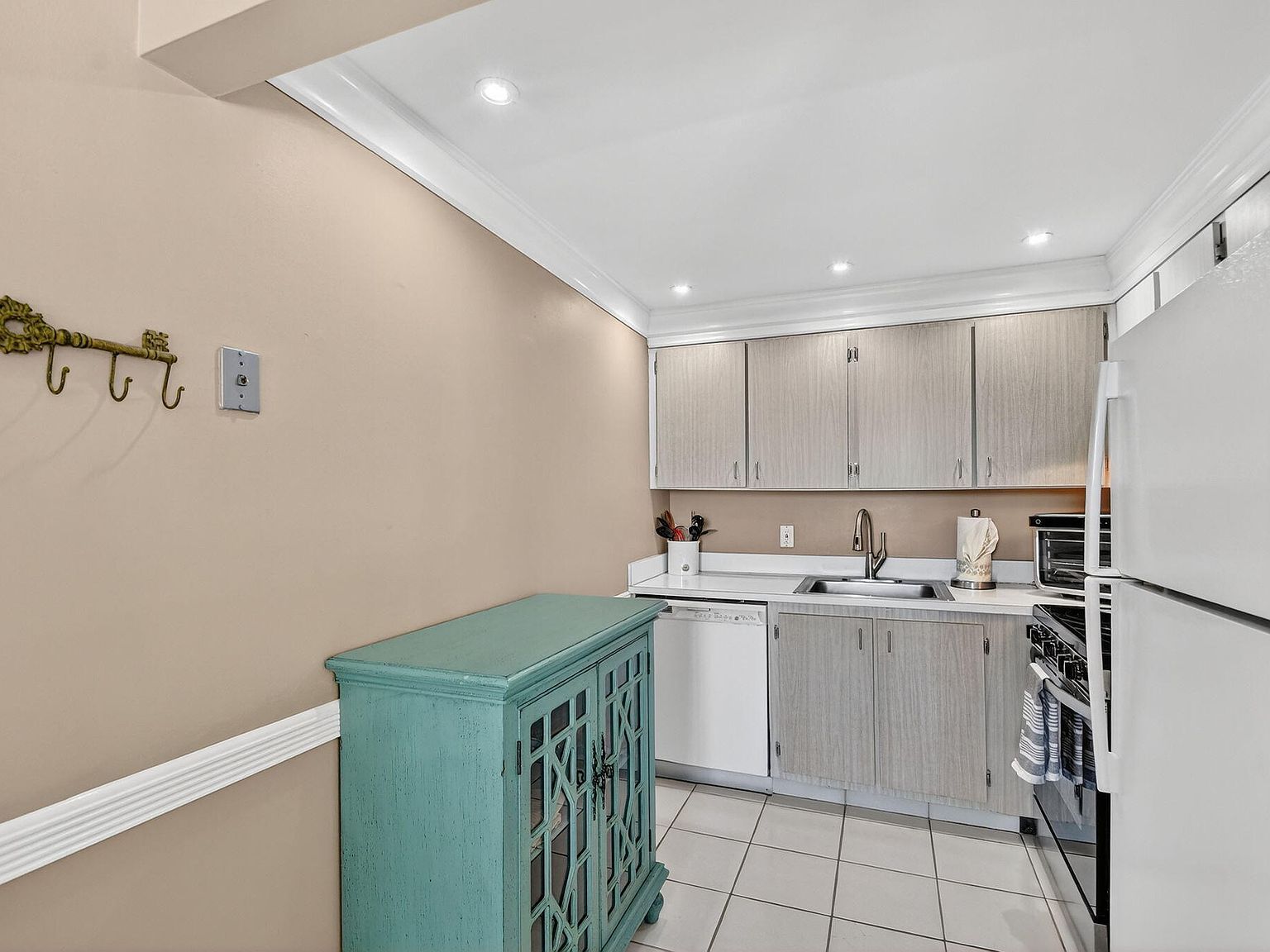 3200 Springdale Blvd APT 217 Palm Springs, FL 33461  | Condominium