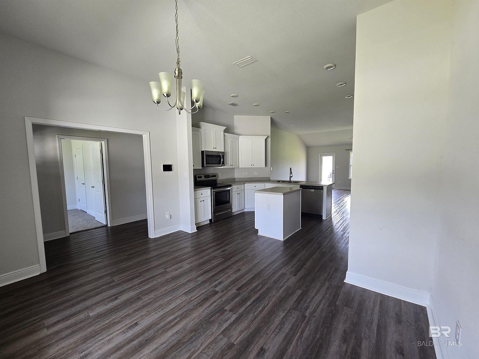 23035 Ridgewood Dr Robertsdale, AL 36567 | Single Family