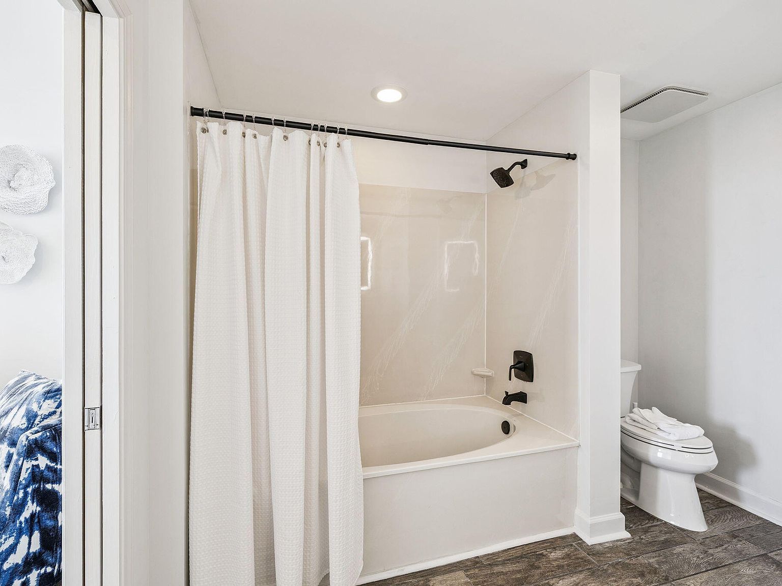 17729 Front Beach Rd Unit 1402E Panama City Beach, FL 32413  | Condominium