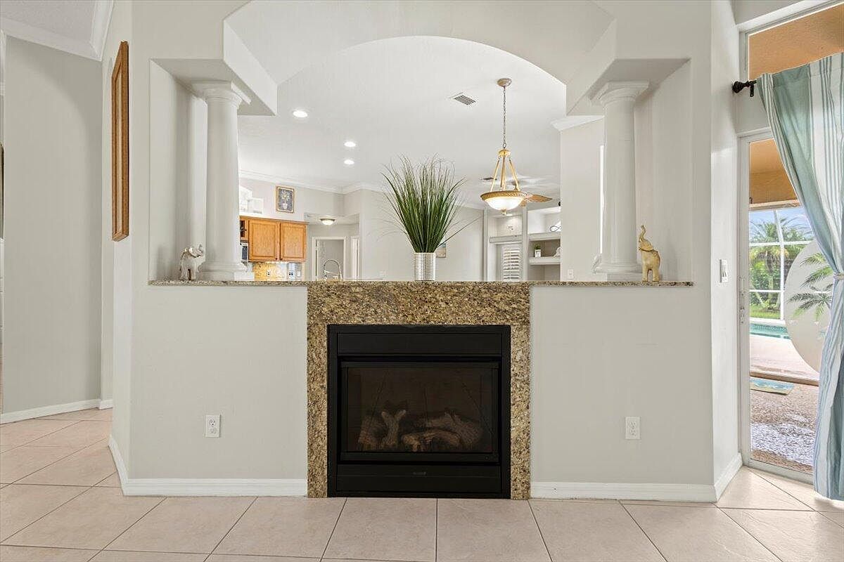 6482 NW Regal Cir Port Saint Lucie, FL 34983 | Single Family