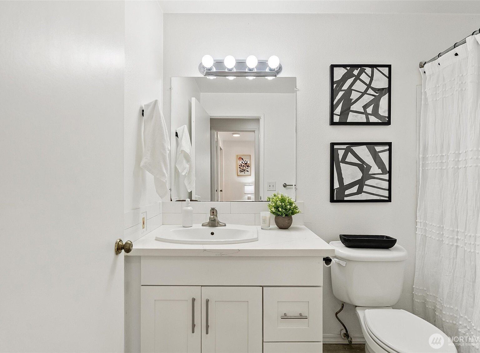 2626 E Madison St APT 11 Seattle, WA 98112  | Condominium