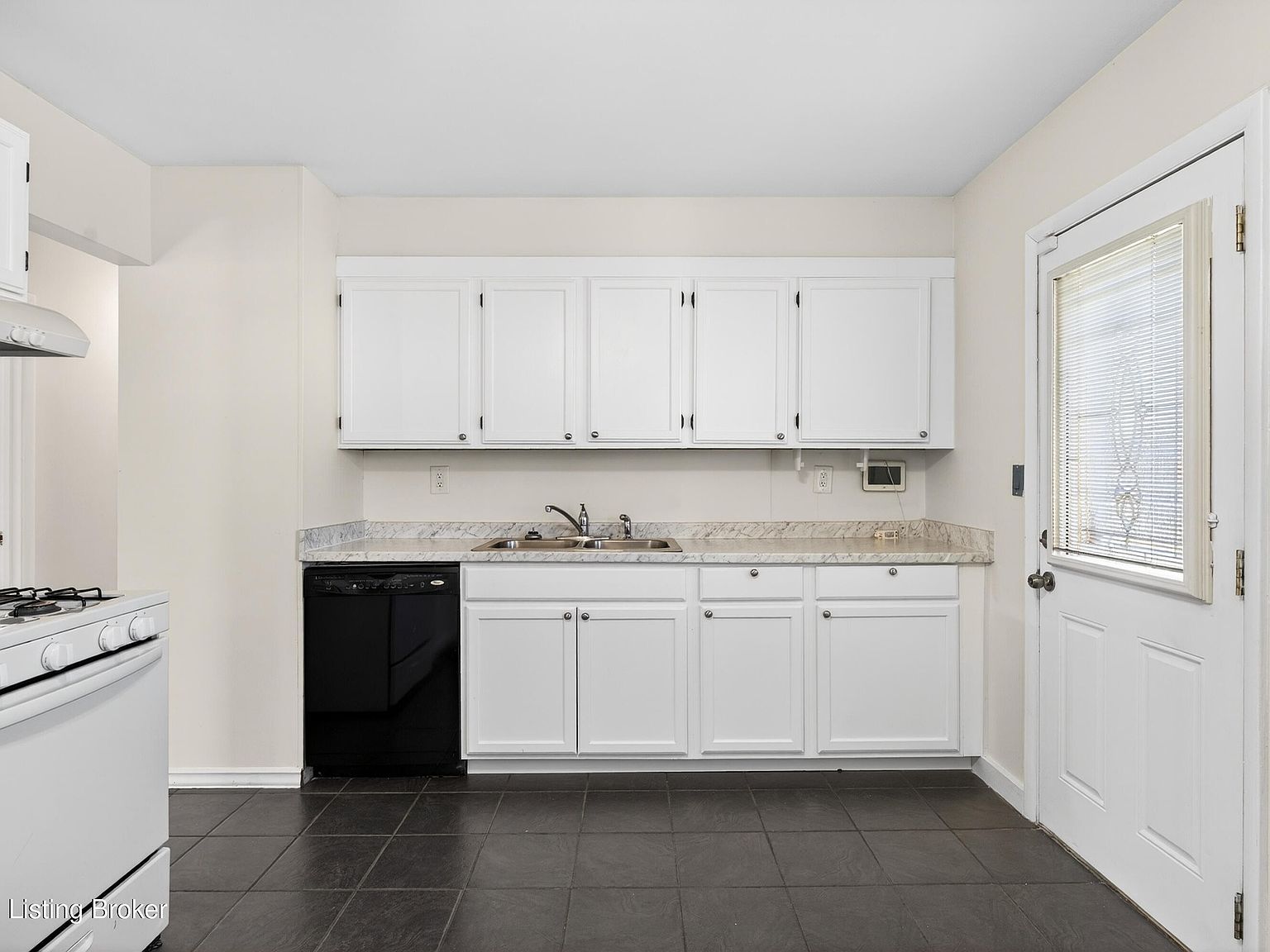 149 N Circlecrest Dr Louisville, KY 40229  | Single Family