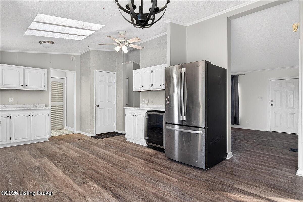 6733 Aiken Rd Louisville, KY 40245  | New build