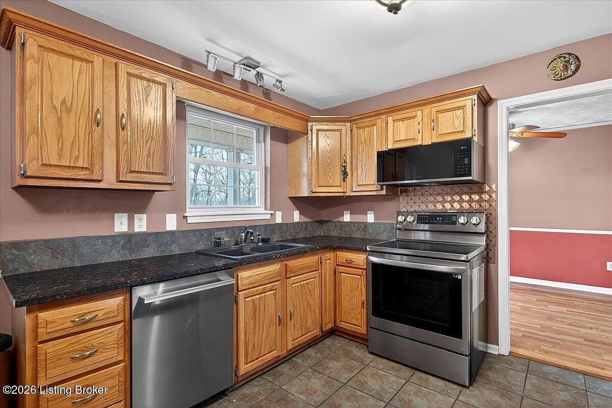 217 Bolton Ct Shepherdsville, KY 40165  | Single Family