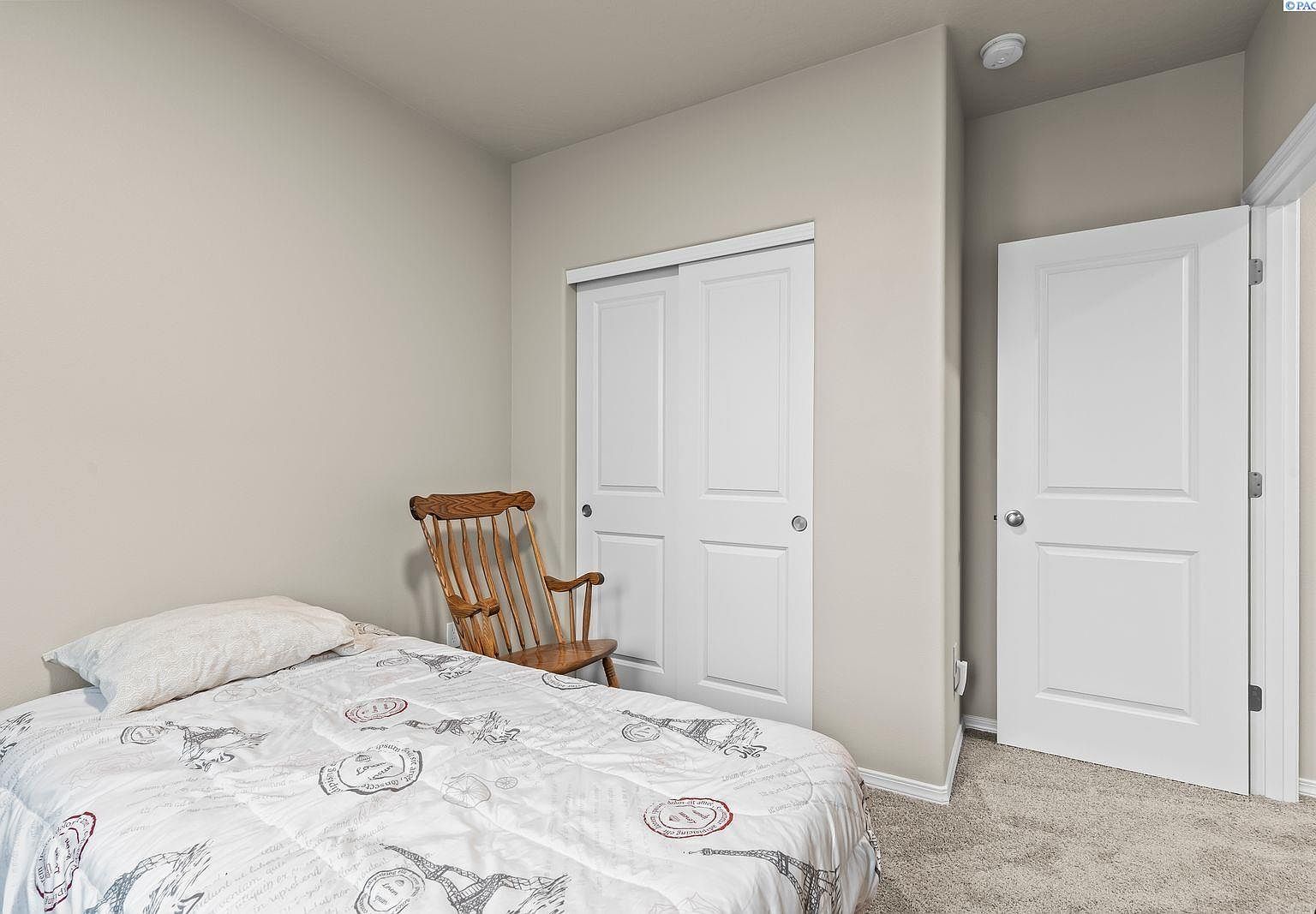 403 Lambert Ct Grandview, WA 98930  | Single Family