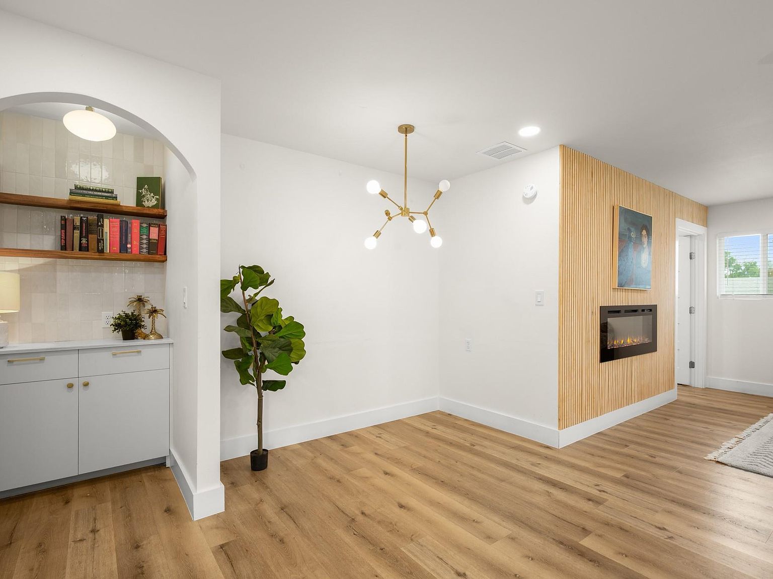 207 White Oak Dr Austin, TX 78753 | Single Family