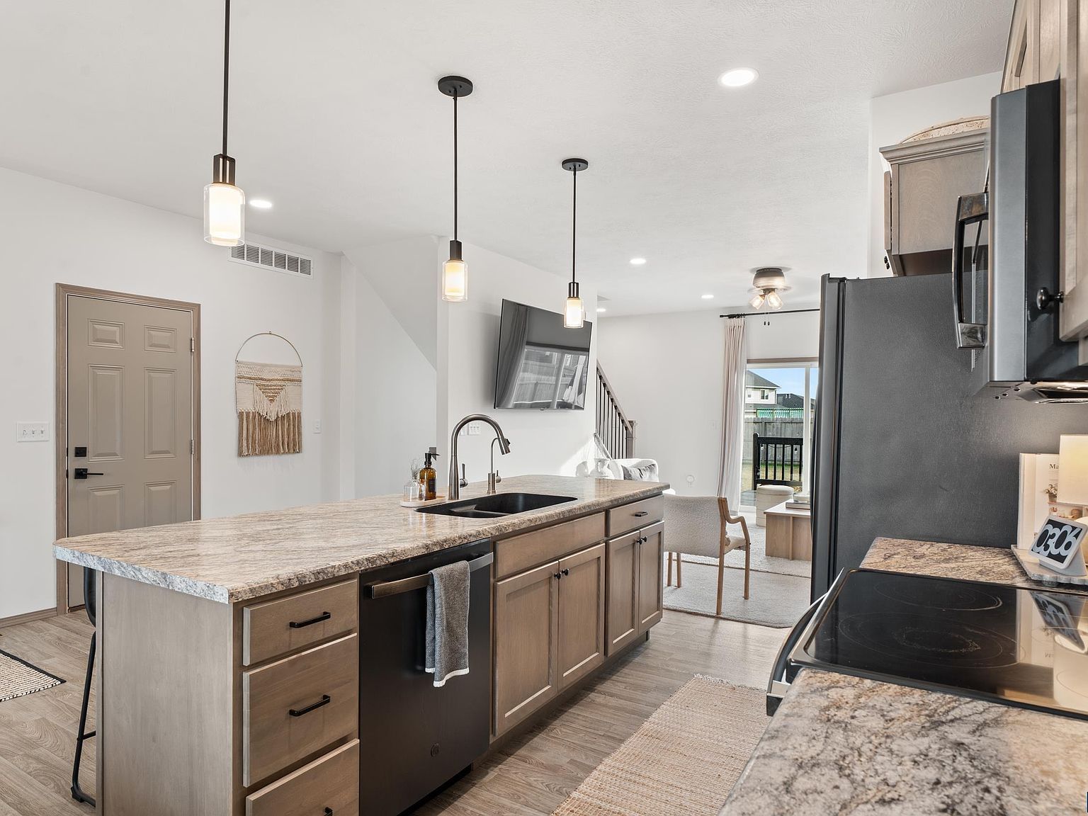 719 Prairieside Trl Harrisburg, SD 57032  | Single Family