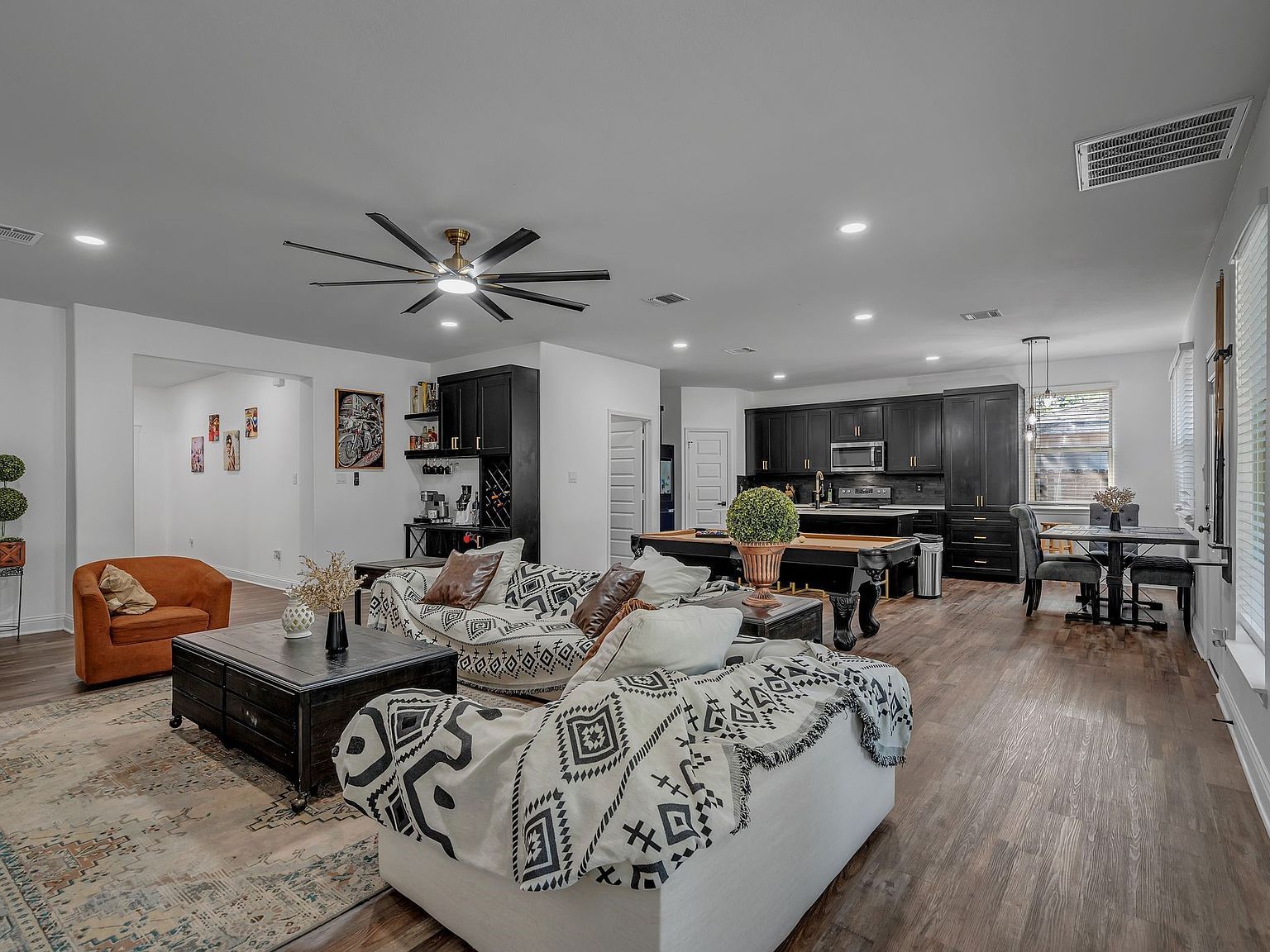 834 Short St Grand Prairie, TX 75051 | Single Family