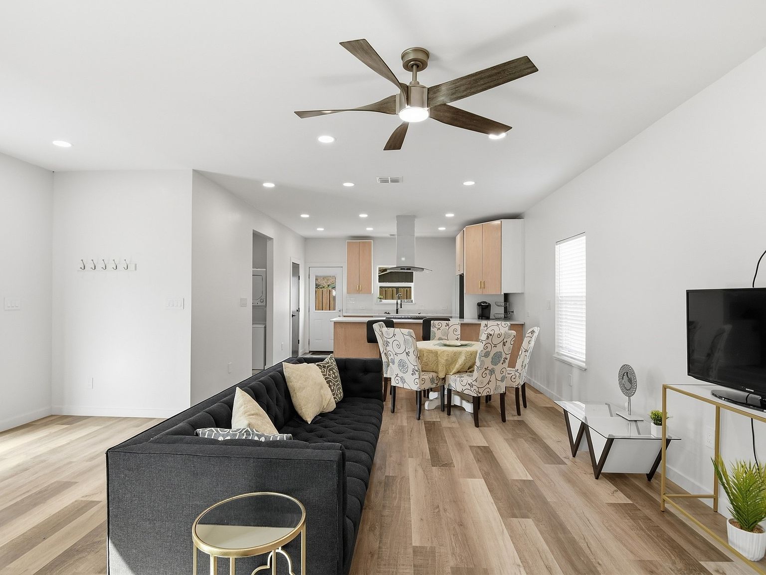 521 York St Athens, TX 75751  | Single Family