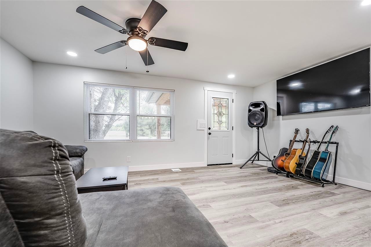 5395 S Brookville Pike West College Corner, IN 47003 | Single Family