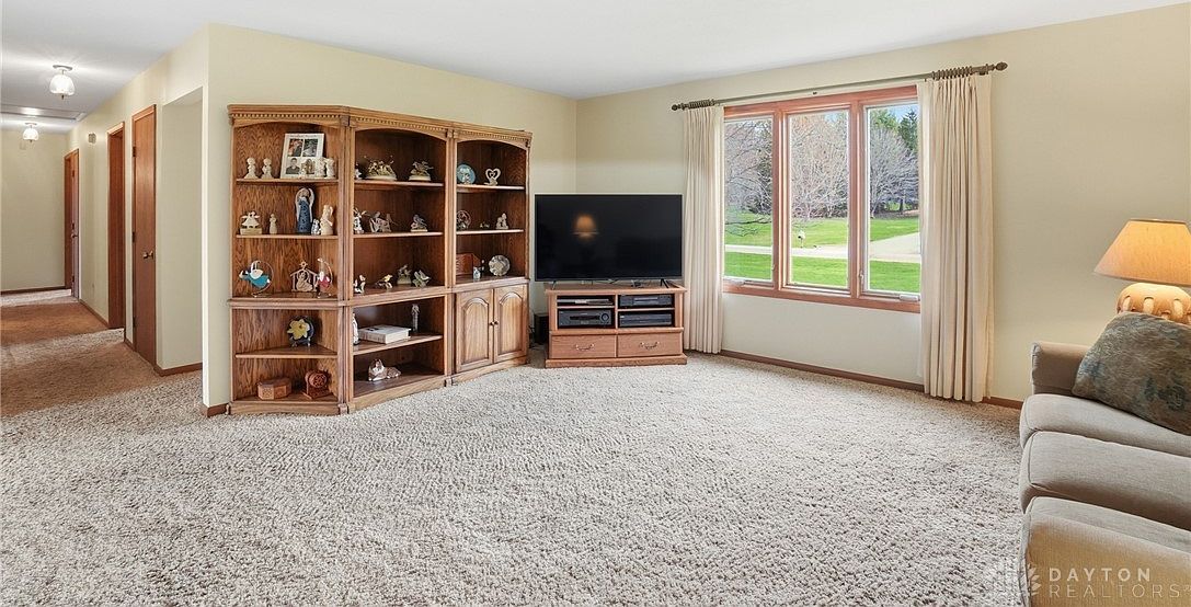 1565 Kingsway Dr Xenia, OH 45385  | Single Family