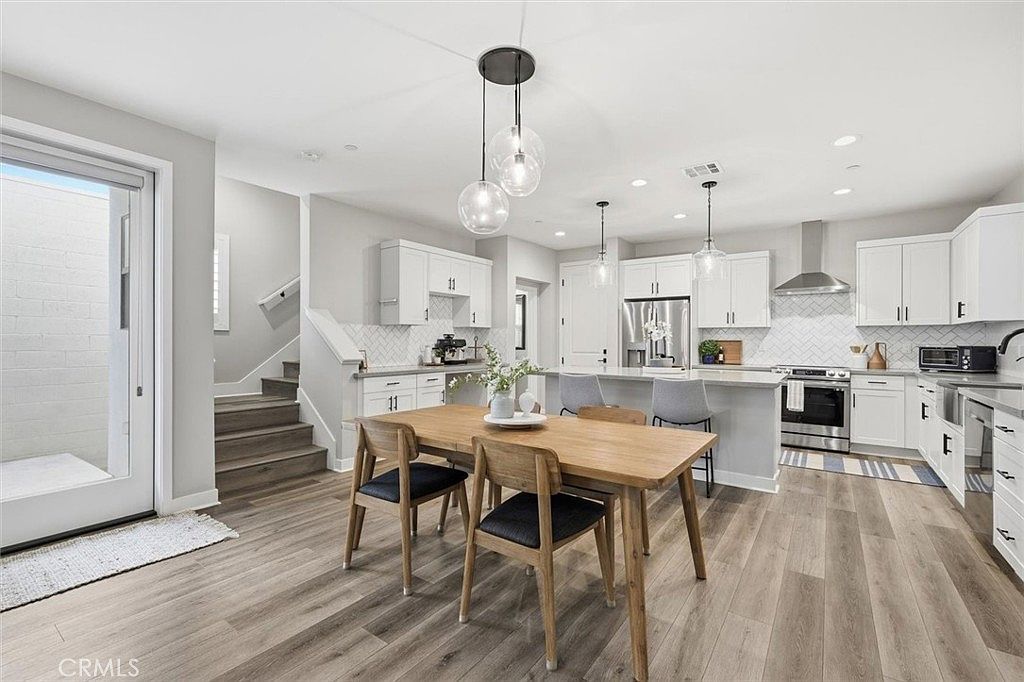 2144 Swallowtail Walk Gardena, CA 90249 | New build