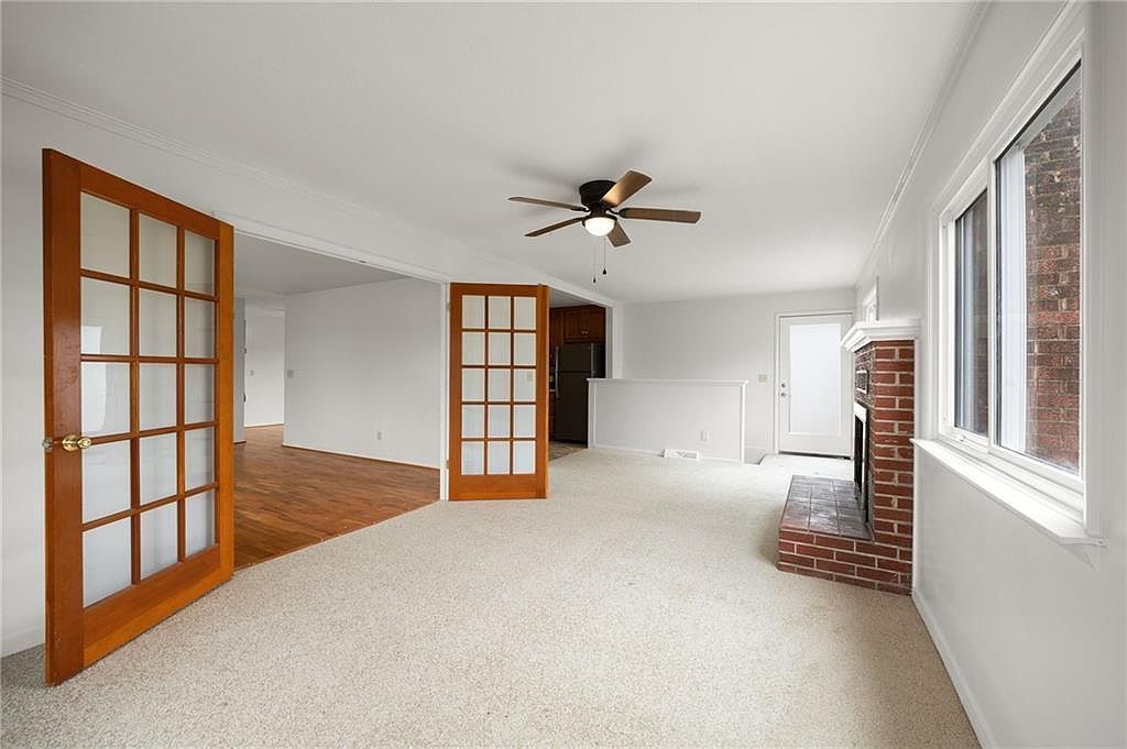 302 Knoll Dr Warrensburg, MO 64093 | Single Family