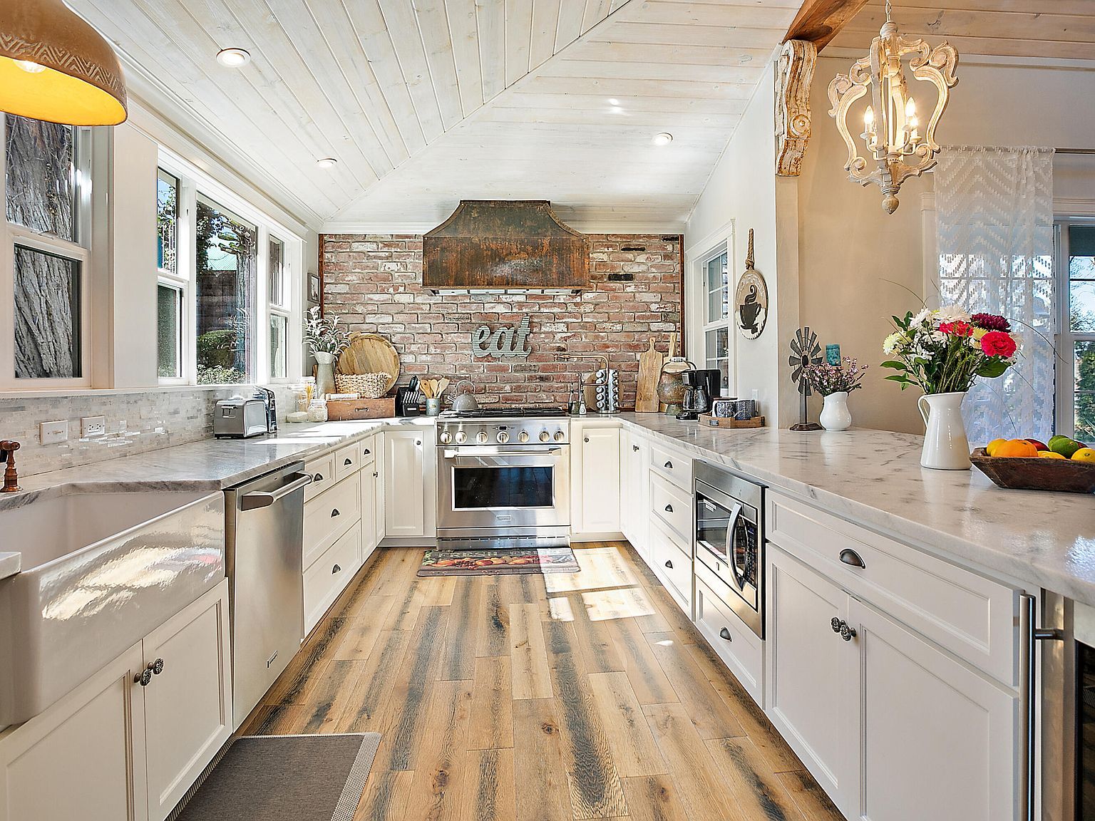 4533 Old Stage Rd Central Point, OR 97502 | Single Family