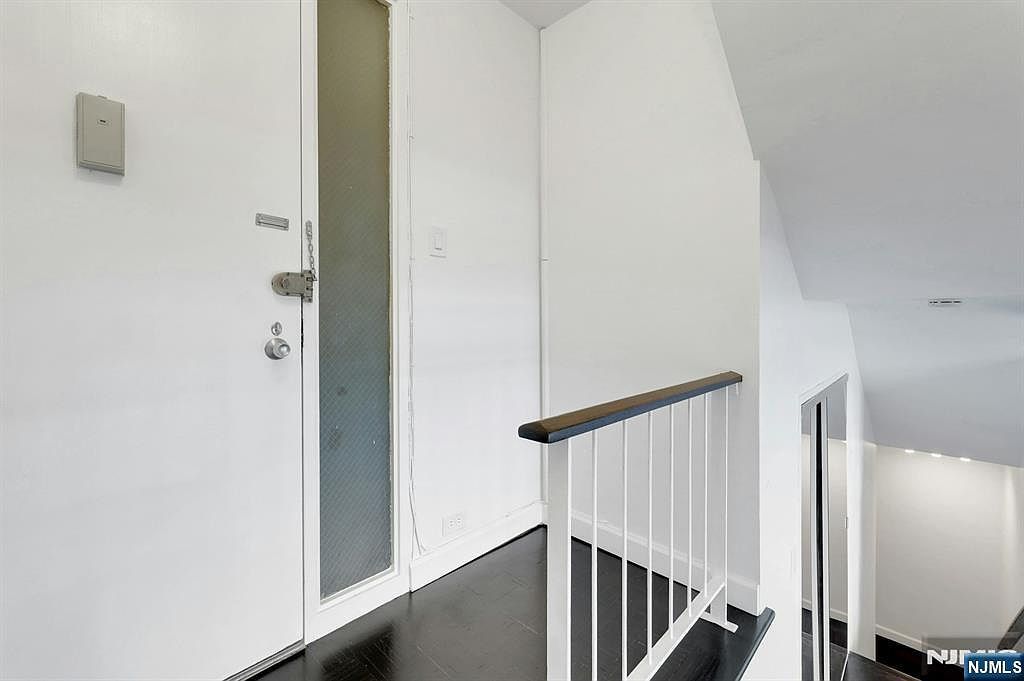 1 Horizon Rd APT 609 Fort Lee, NJ 07024  | Condominium