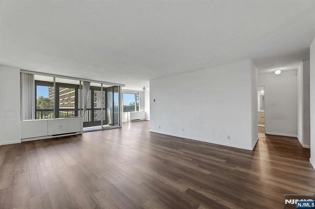 5 Horizon Rd APT 503 Fort Lee, NJ 07024  | Condominium