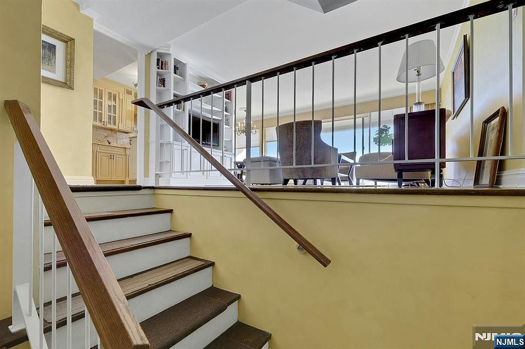 1 Horizon Rd APT 817 Fort Lee, NJ 07024 | Condominium