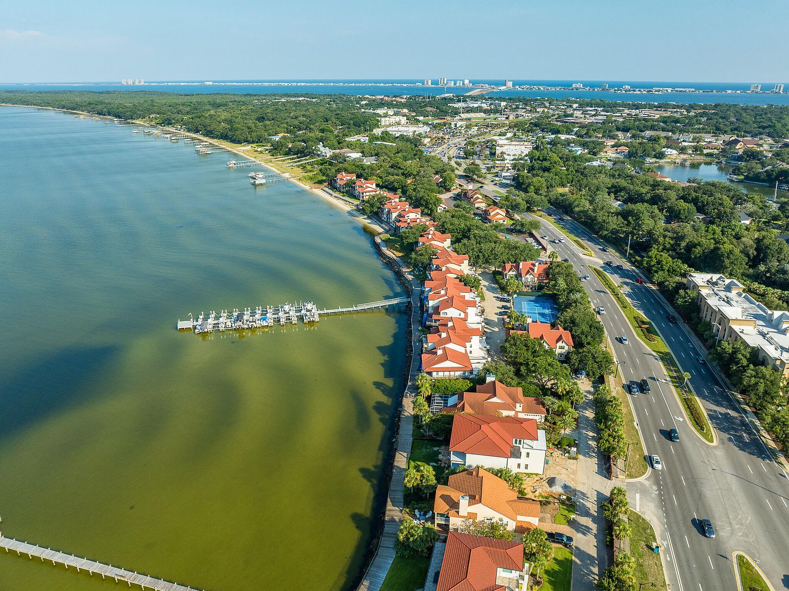 70 Baybridge Dr #B Gulf Breeze, FL 32561  | Condominium