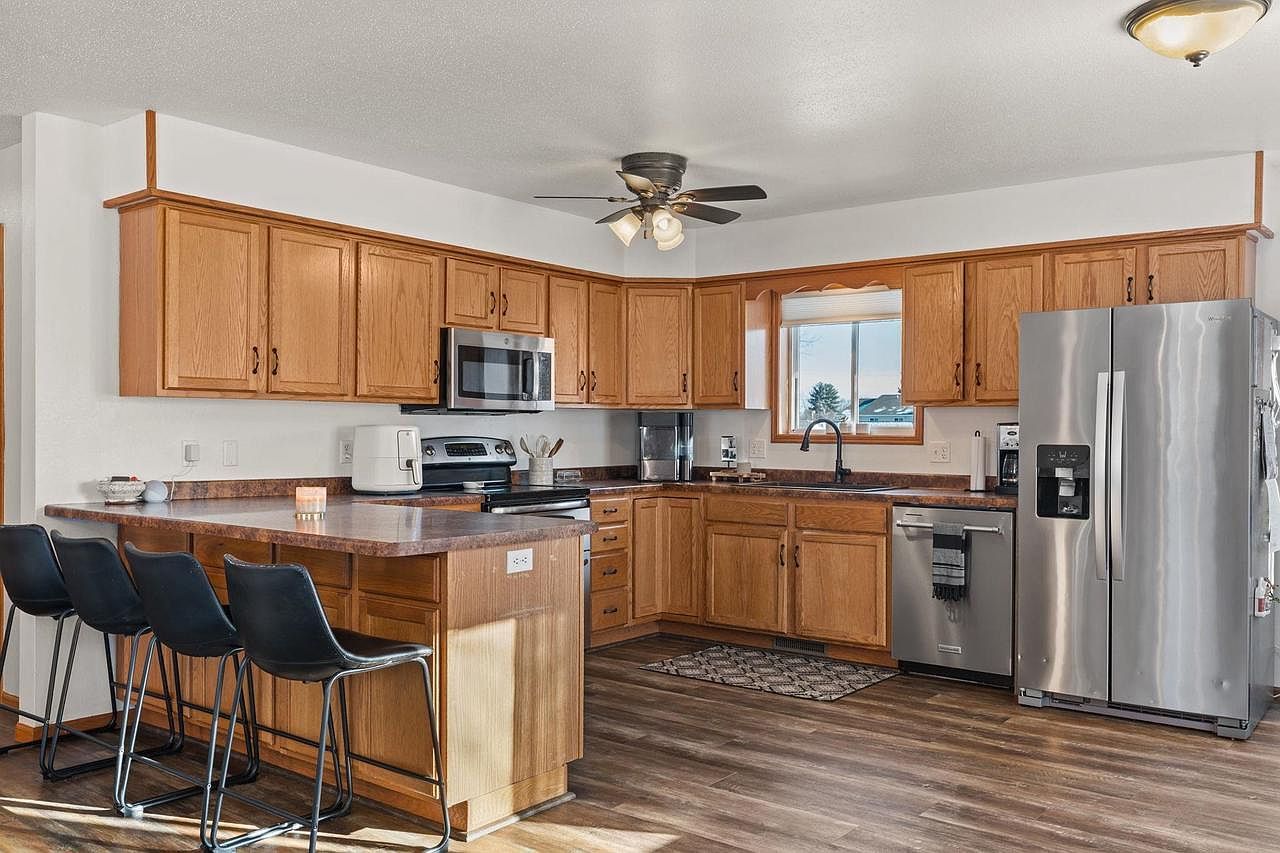 531 Midway Dr Reedsburg, WI 53959  | Single Family