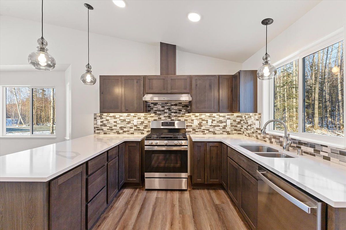 6123 N Mountain Meadow Trl Palmer, AK 99645  | Single Family