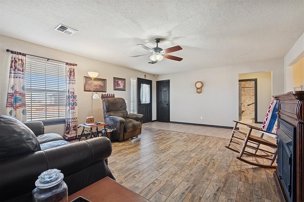 116 S 6th Ave Sterling, OK 73567  | Single Family