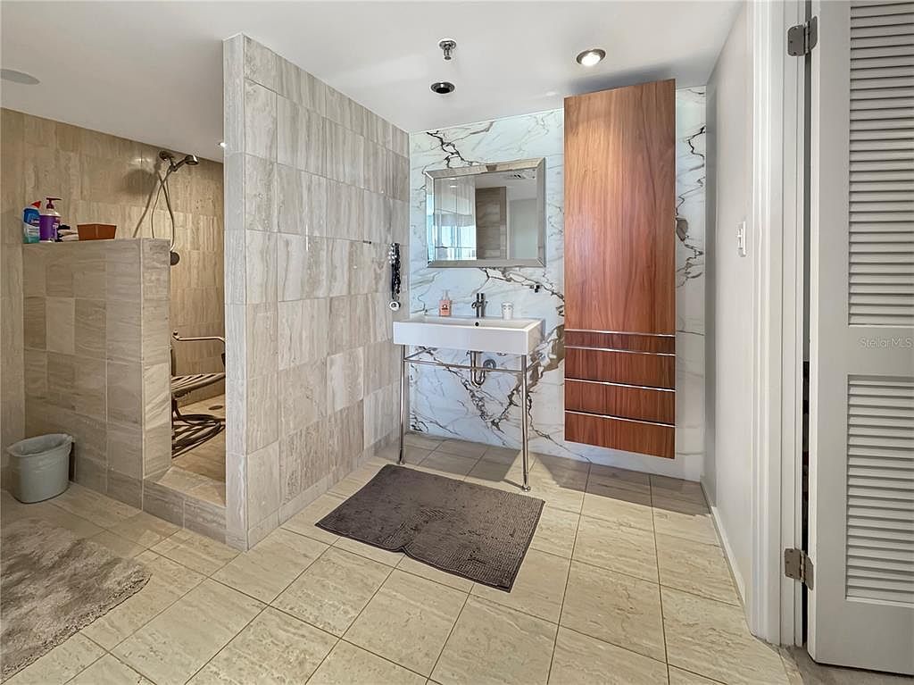 3301 Bayshore Blvd UNIT 2003D Tampa, FL 33629 | Condominium