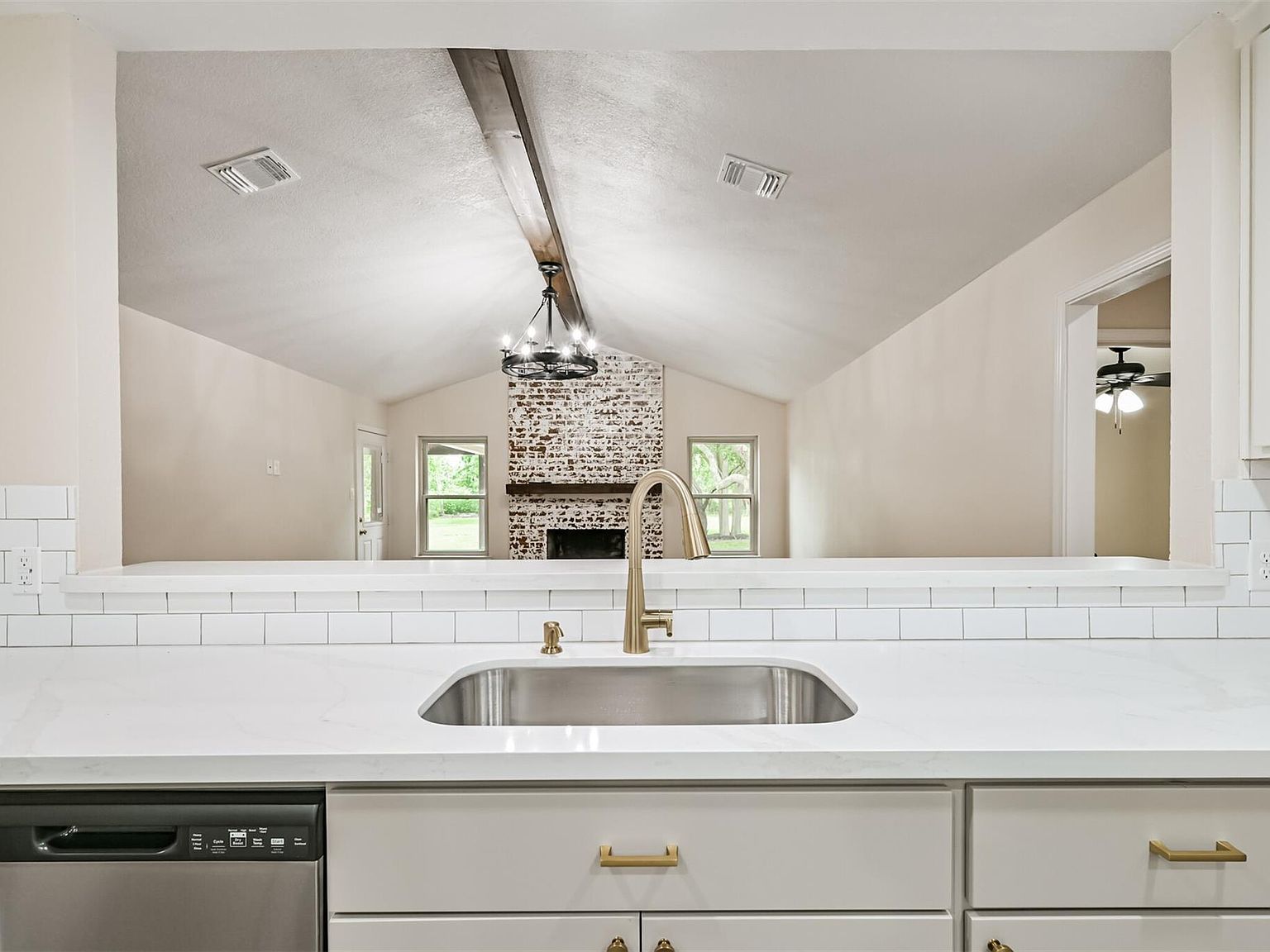 101 Ridge Rd Manvel, TX 77578  | Single Family