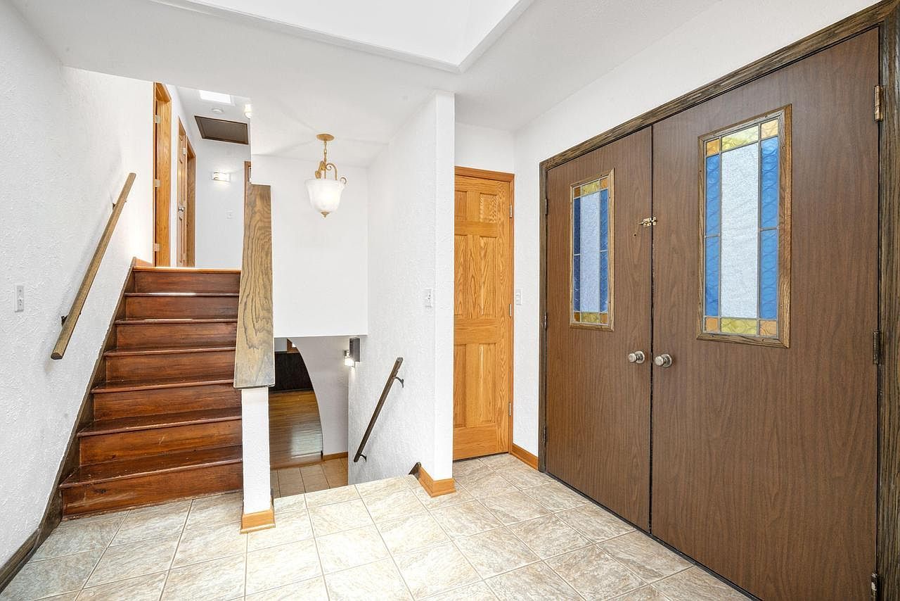 W210N11120 Mountbrooke Dr Germantown, WI 53022 | Single Family