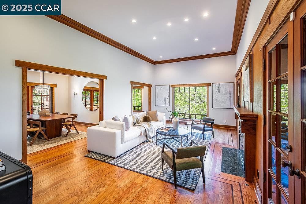 1 Scenic Ln Lafayette, CA 94549  | Single Family