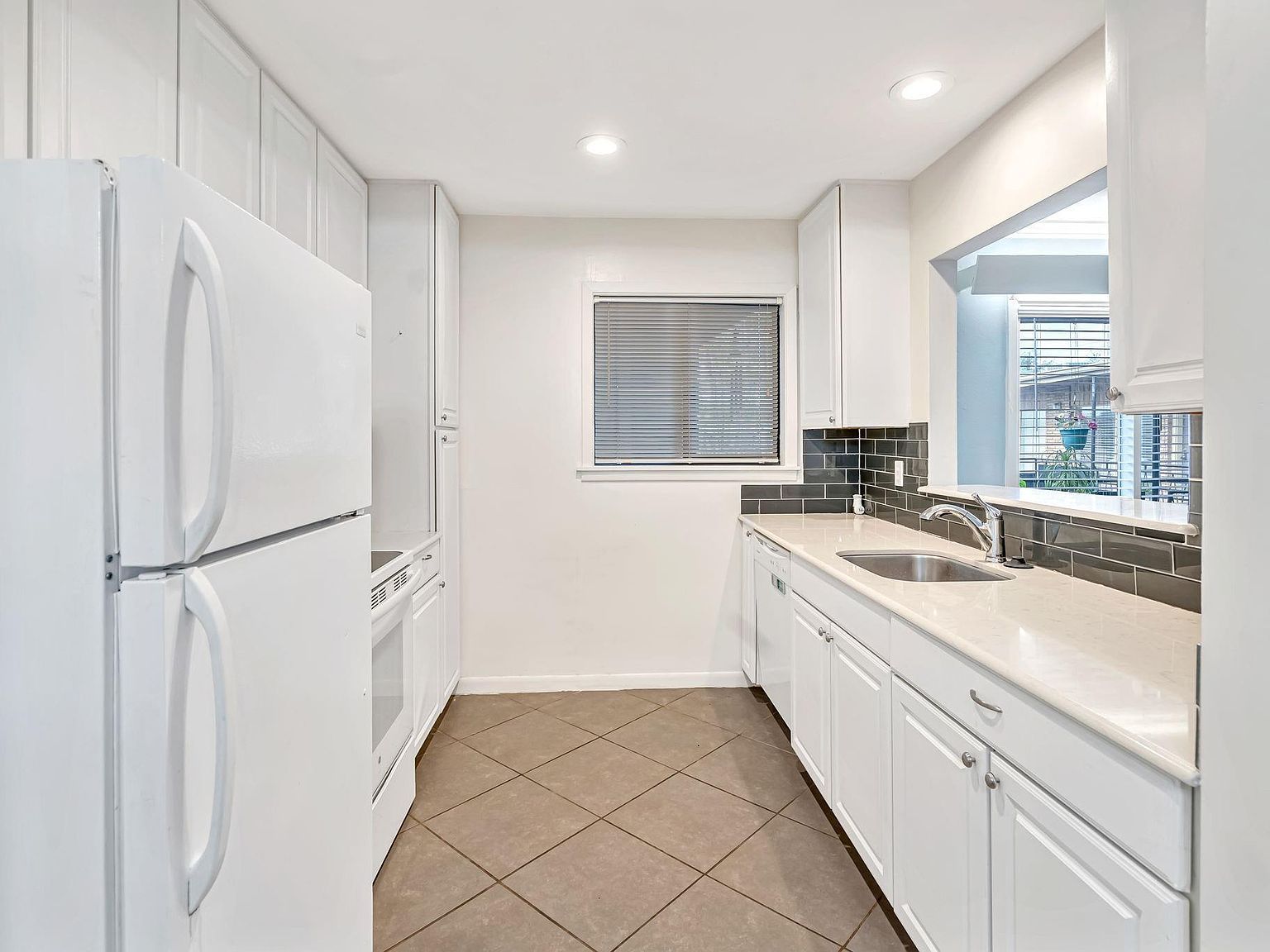 3809 N Braeswood Blvd APT 30 Houston, TX 77025  | New build