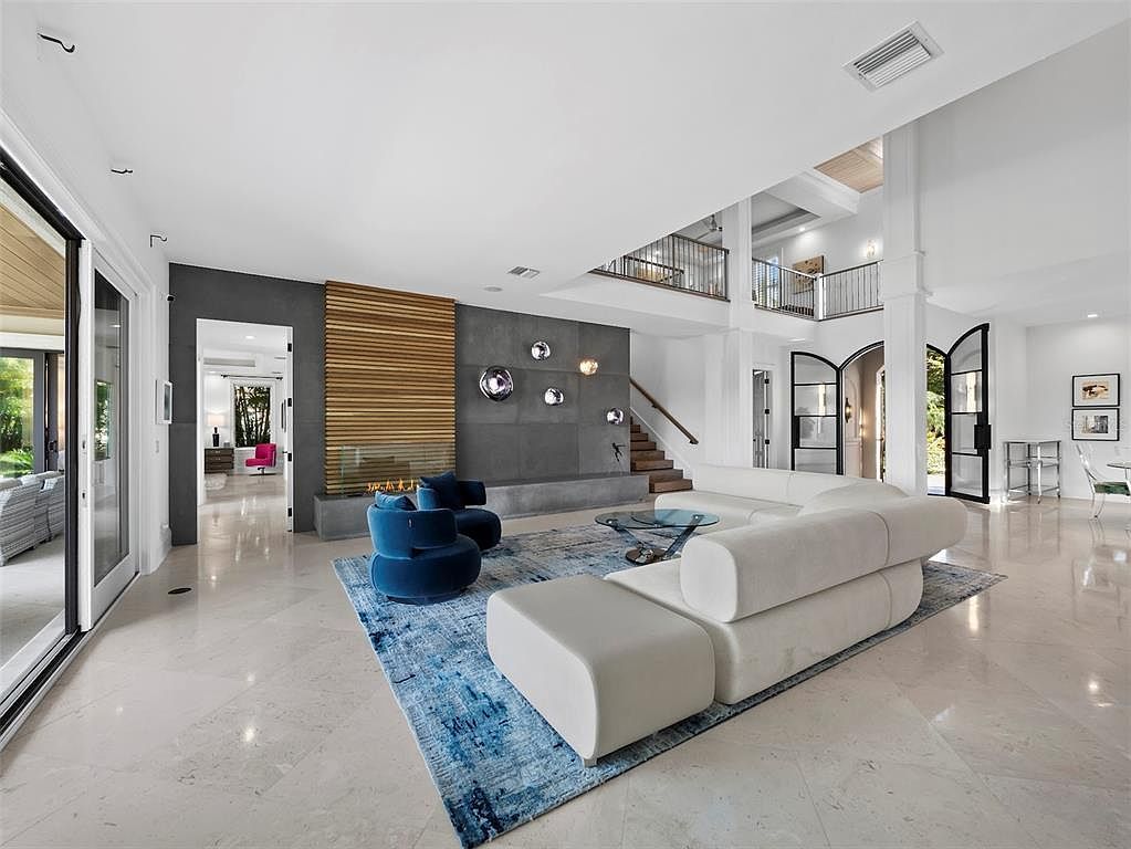 65 Lighthouse Point Dr Longboat Key, FL 34228  | Single Family