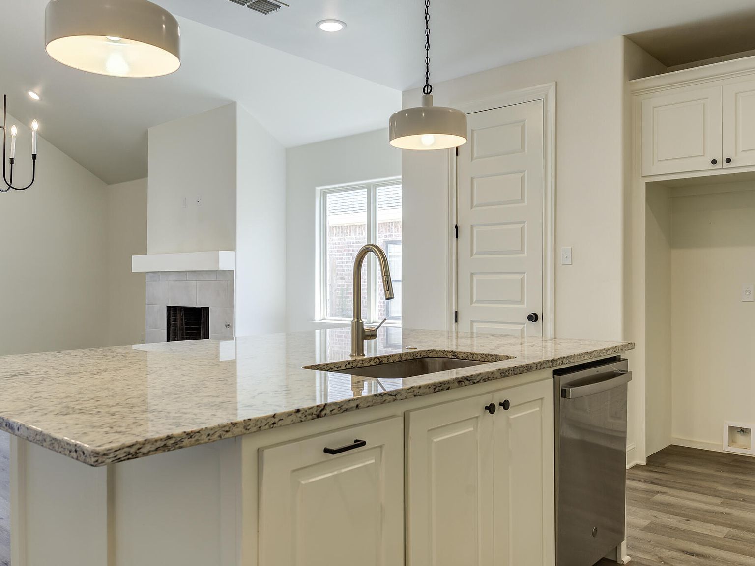 6904 55th St Lubbock, TX 79407  | Single Family