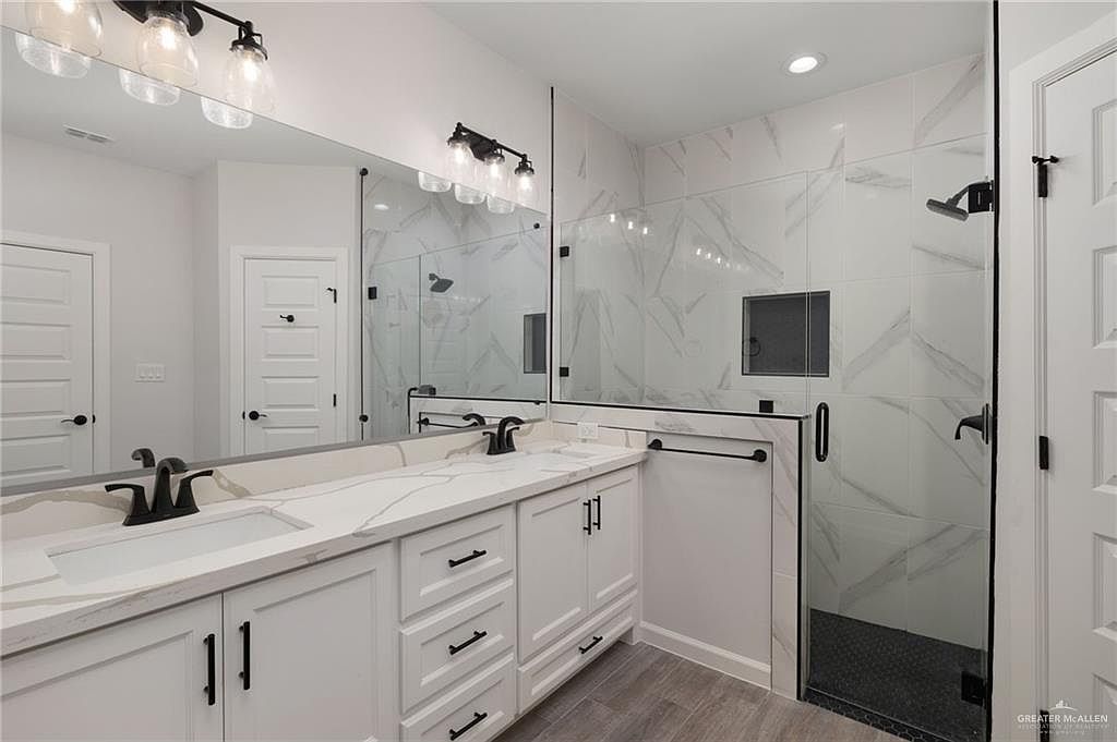 3801 La Paloma Dr San Juan, TX 78589  | Single Family