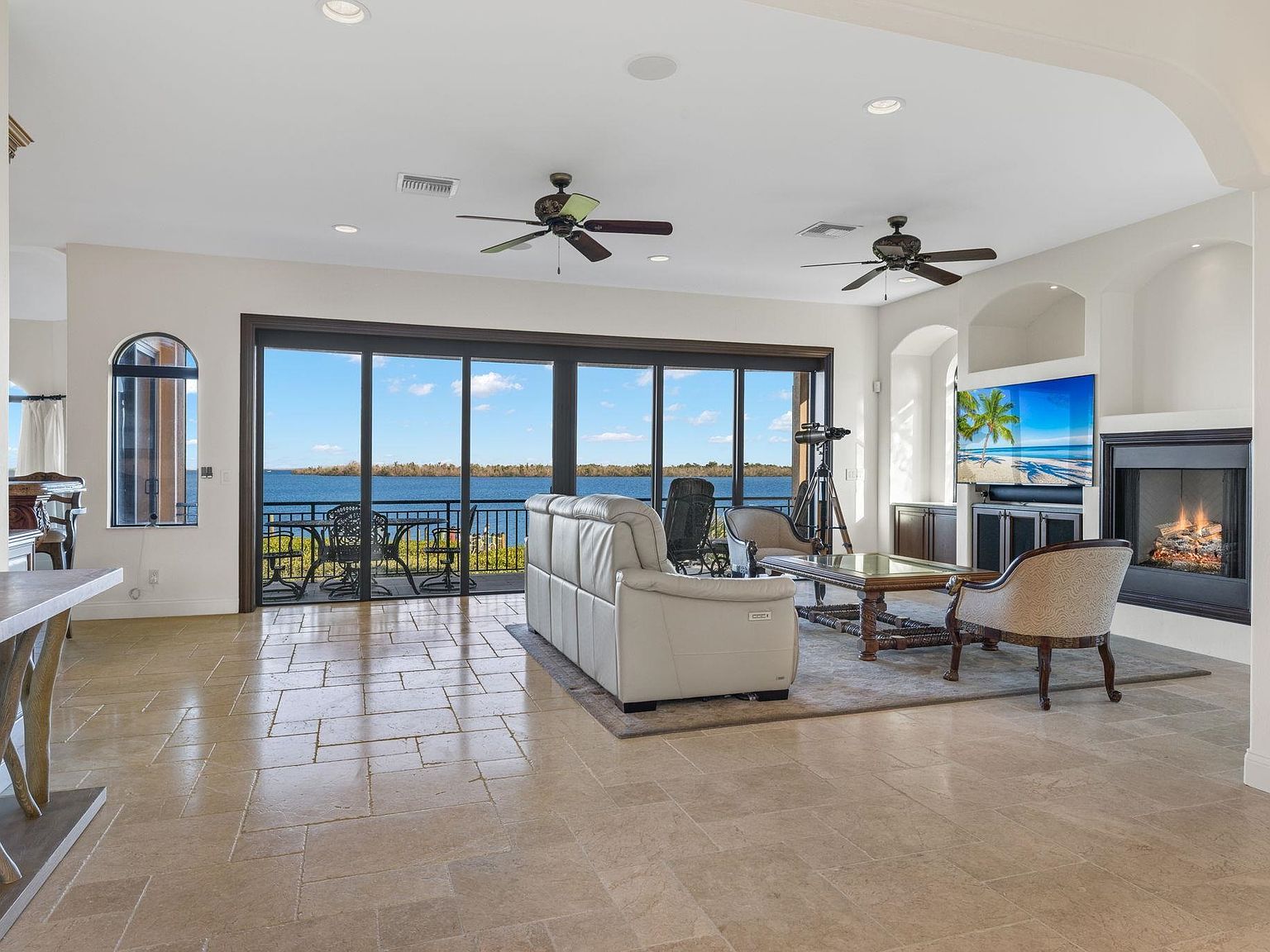 15557 Captiva Dr UNIT E Captiva, FL 33924 | Condominium