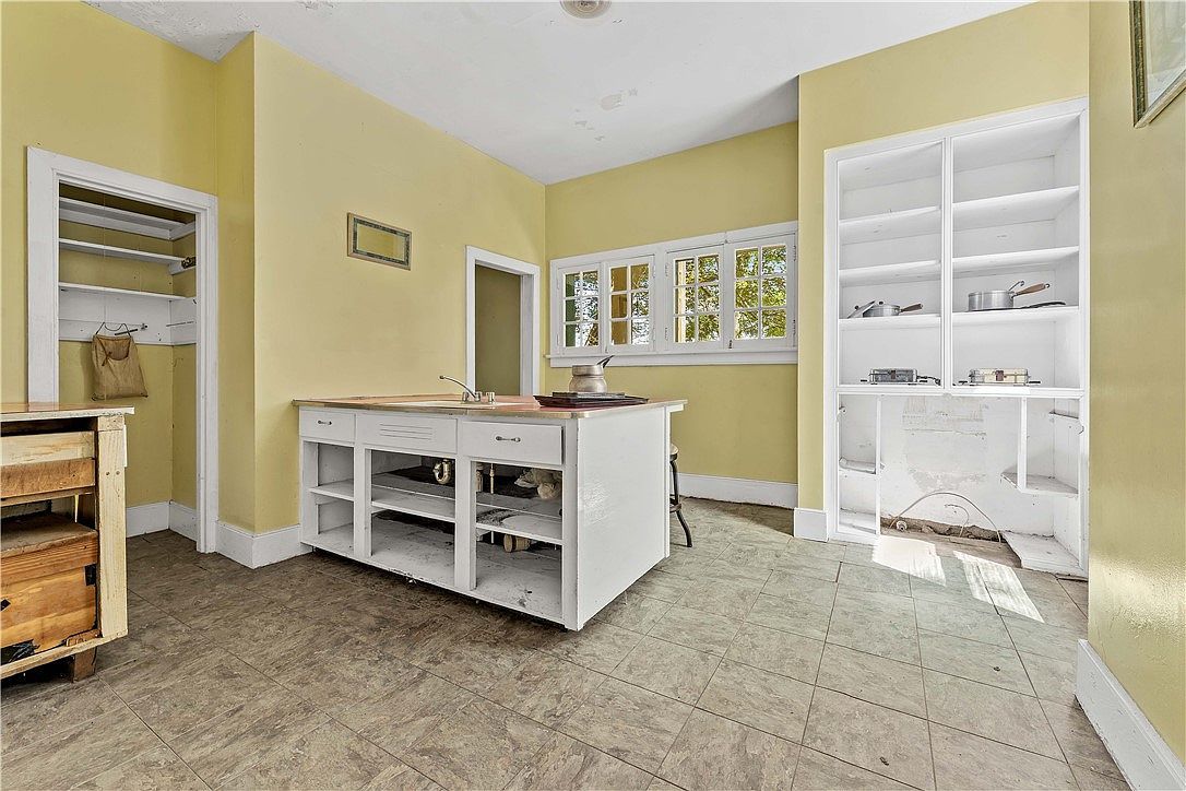 280 Main St Addison, PA 15411 | Single Family