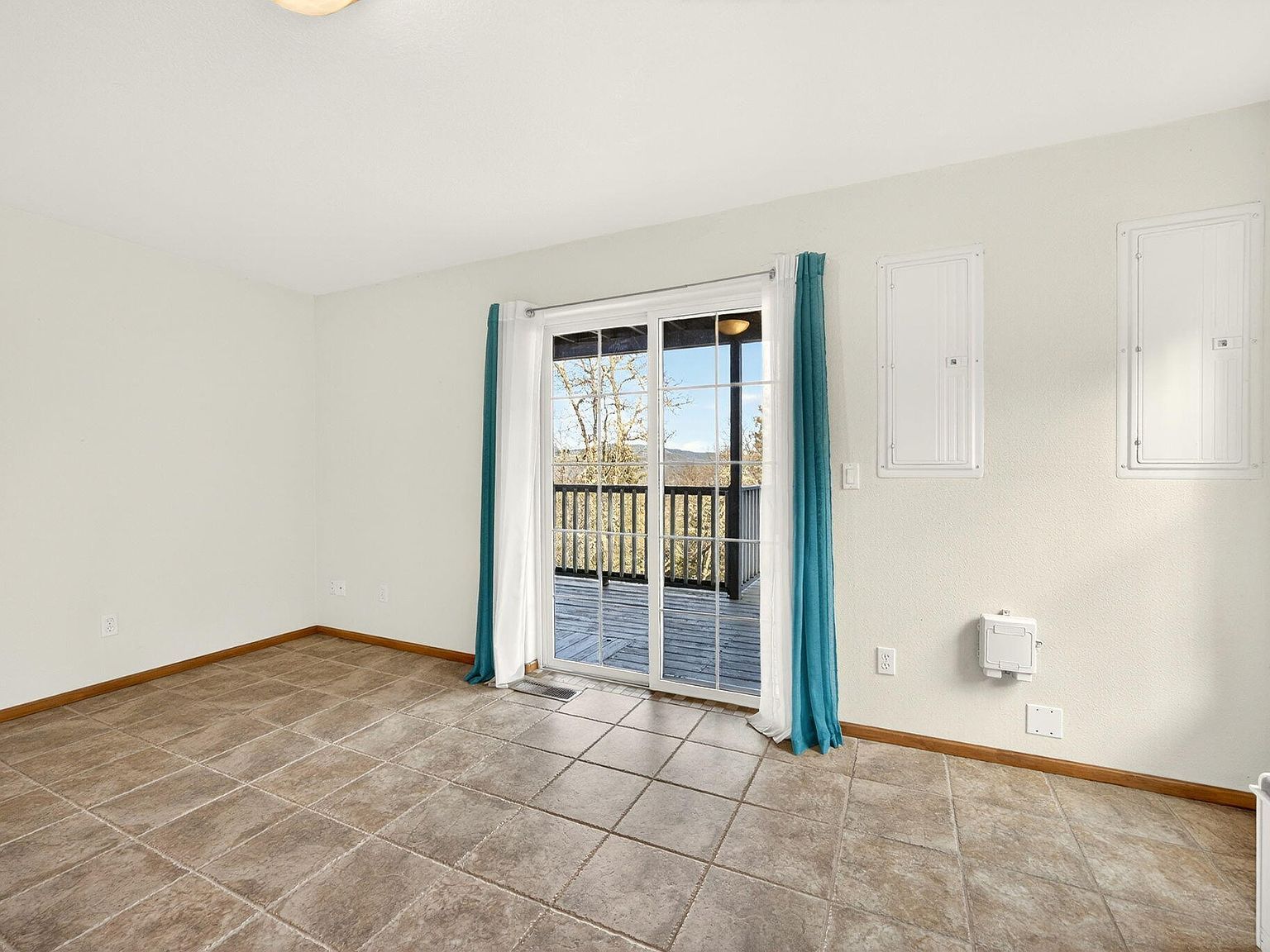 334 Andesite Dr Jacksonville, OR 97530  | Single Family