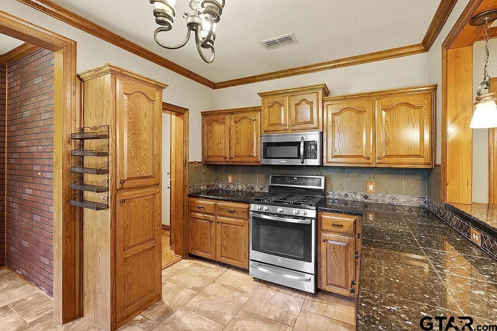 14094 County Road 192 Tyler, TX 75703  | Single Family