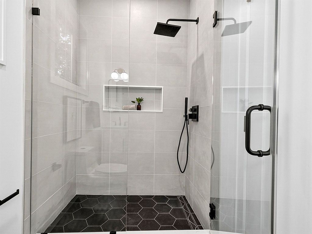 69 Clarendon Ave #A Somerville, MA 02144  | Condominium