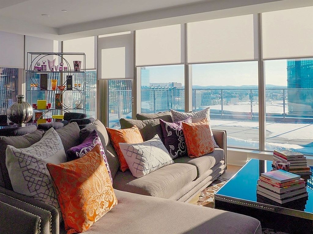 135 Seaport Blvd Unit 2008 Boston, MA 02210  | Condominium