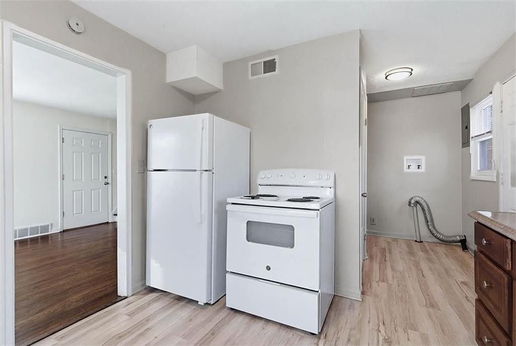 9548/9550 Charlotte St Kansas City, MO 64131  | Multi Family