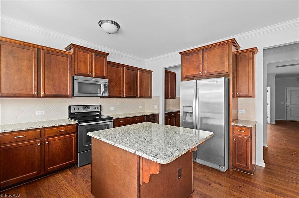 2473 Moss Grove Xing Winston Salem, NC 27103  | Single Family