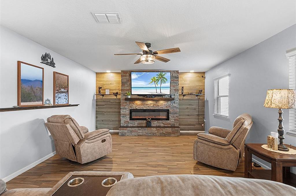 476 Pine Shadow Ln Auburndale, FL 33823 | Single Family